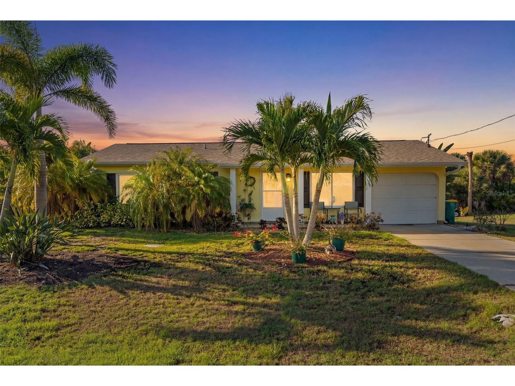 18234 Avonsdale Circle Port Charlotte FL 33948 - EAU GALLIE WATERWAY A4685847 image1