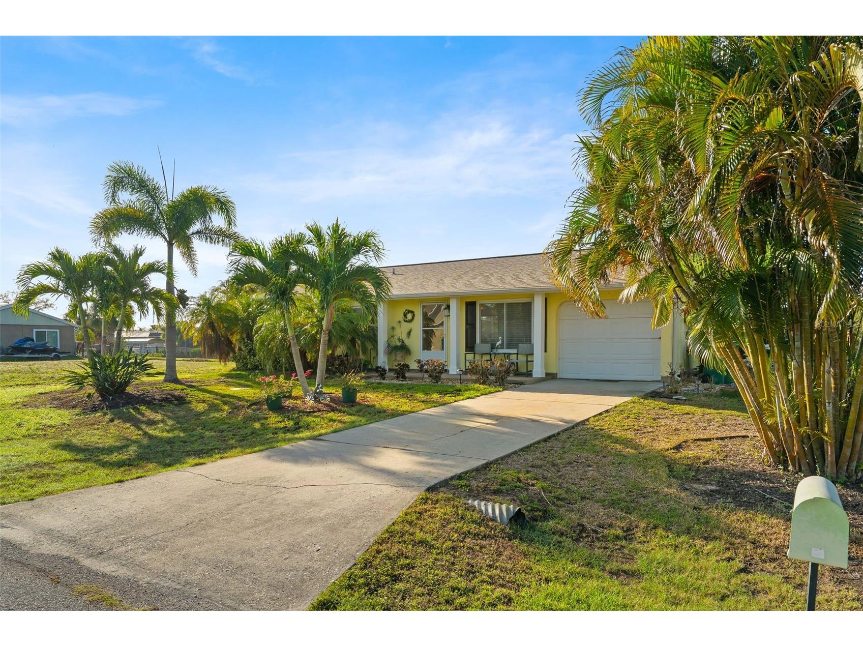 18234 Avonsdale Circle Port Charlotte FL 33948 - EAU GALLIE WATERWAY A4685847 image3