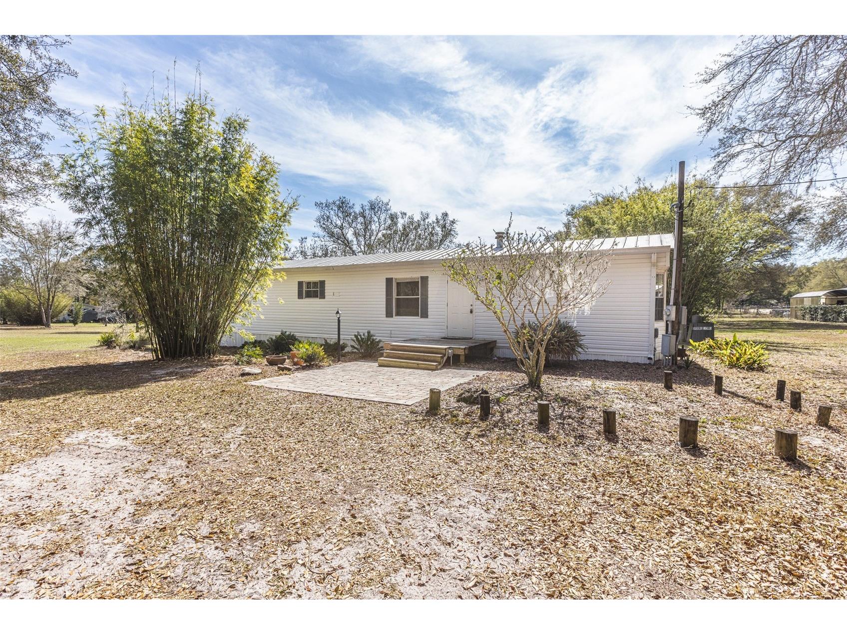 1824 Marion County Road Weirsdale FL 32195 G5109845 image1