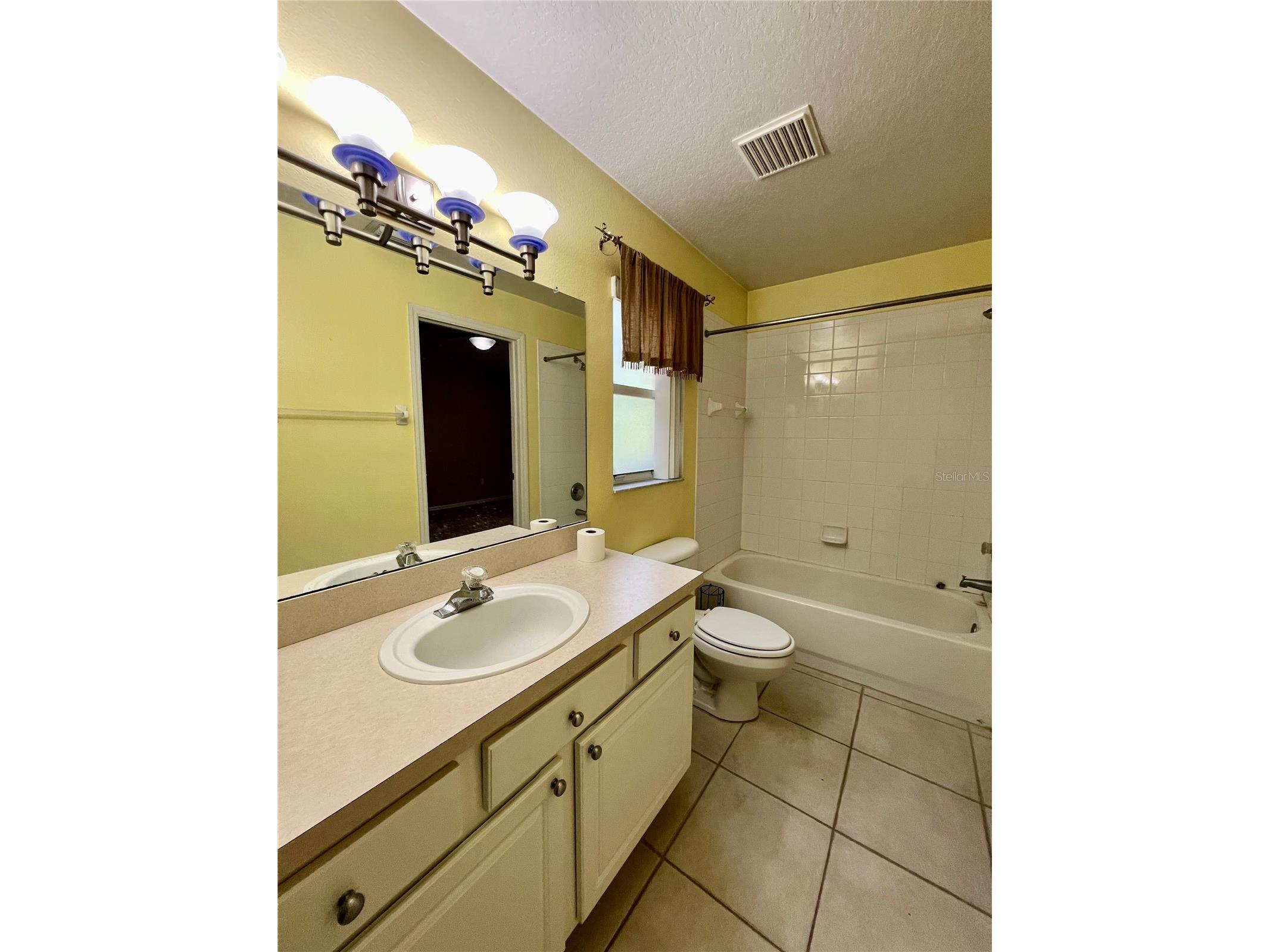 18241 Collridge Drive Tampa FL 33647 TB8512328 image31
