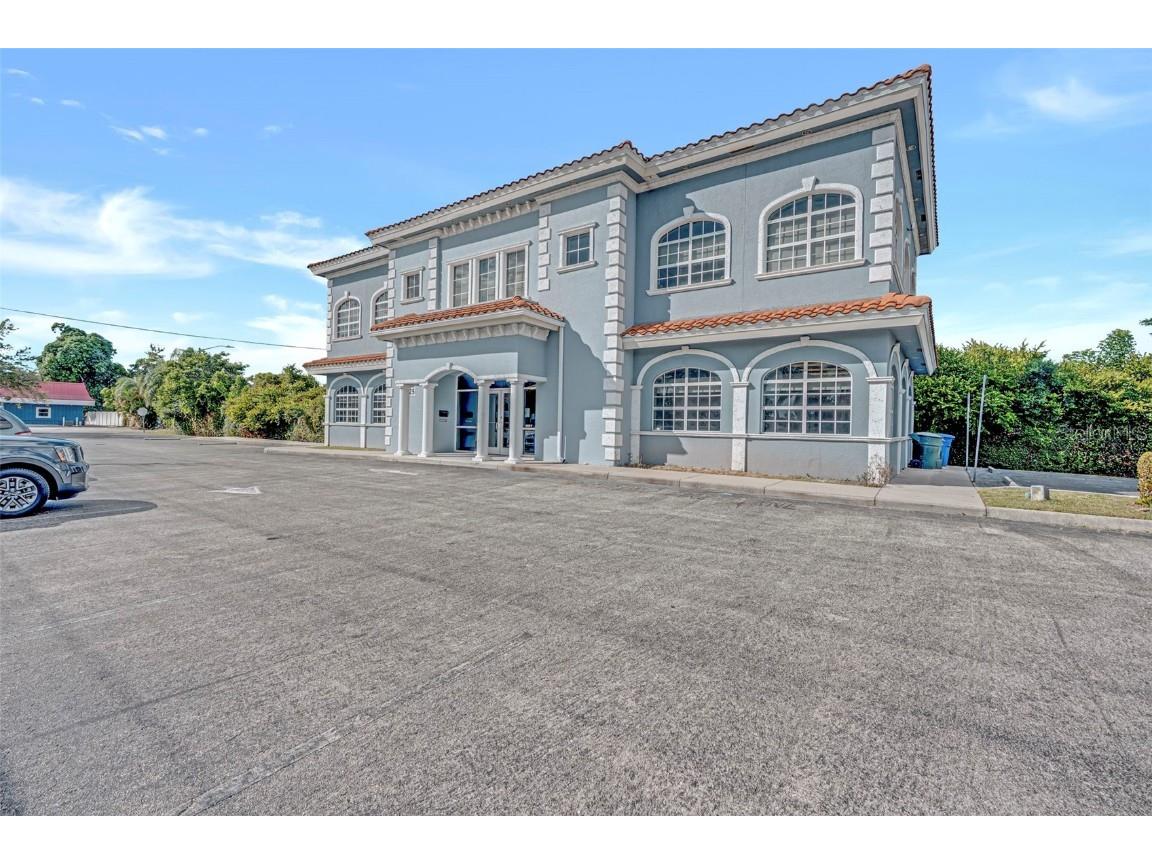 1825 Colonial Boulevard Fort Myers FL 33907 C7516596 image1