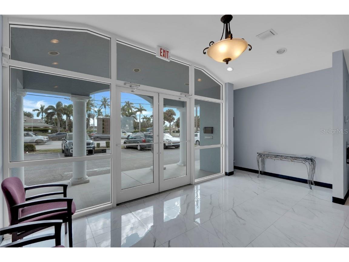 1825 Colonial Boulevard Fort Myers FL 33907 C7516596 image13