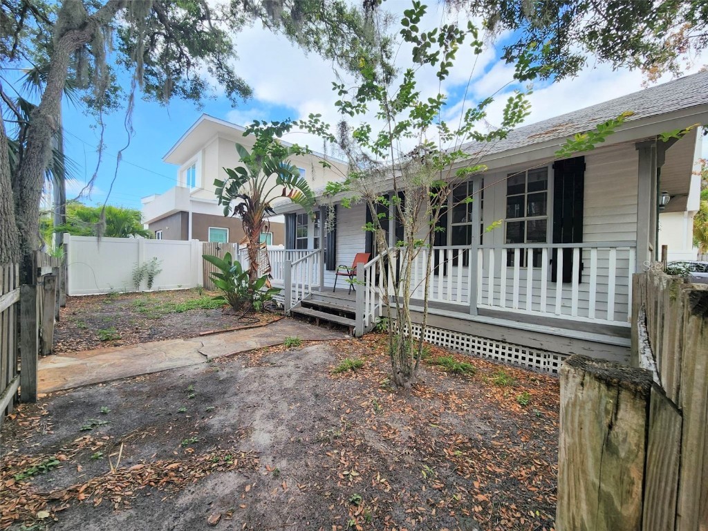 1825 Hawkins Court #C Sarasota FL 34236 A4567897 image1