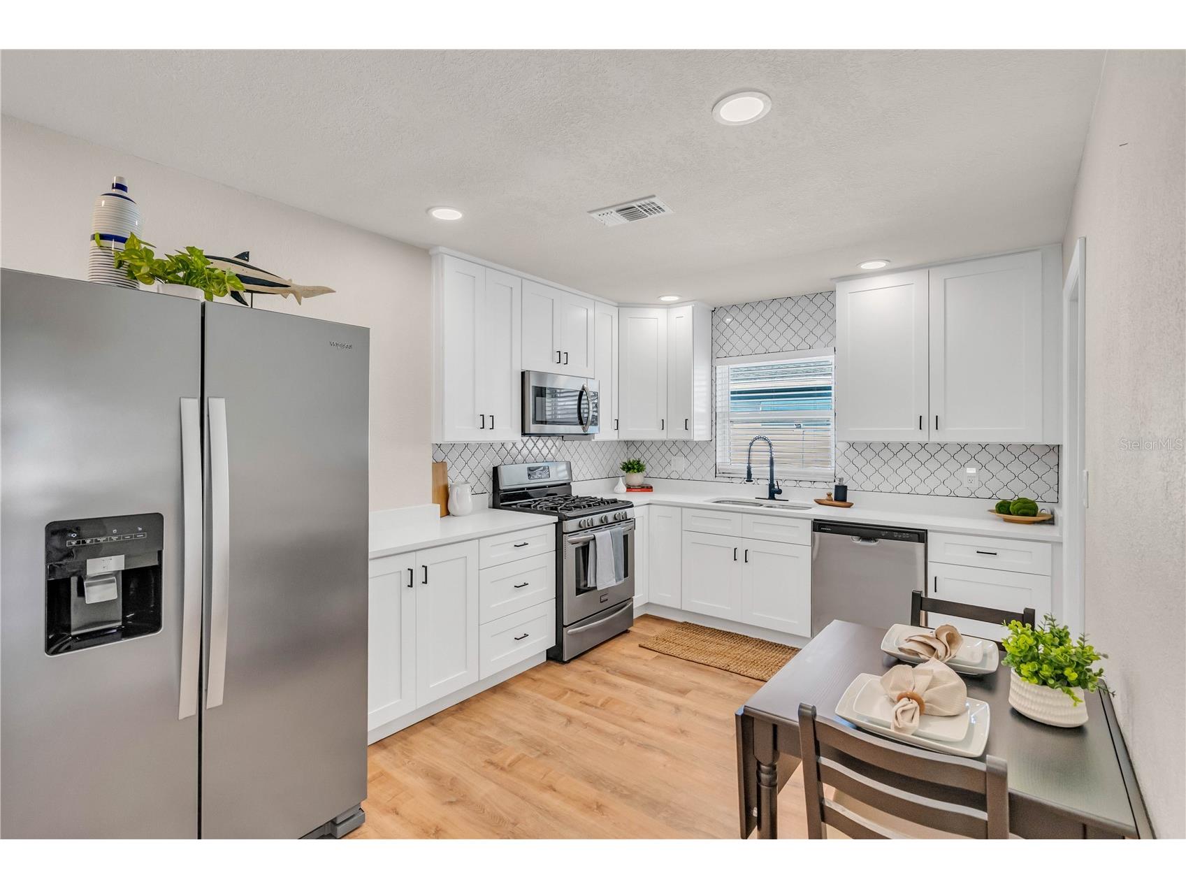 1825 Shore Acres Blvd Ne Saint Petersburg FL 33703 A4678174 image12