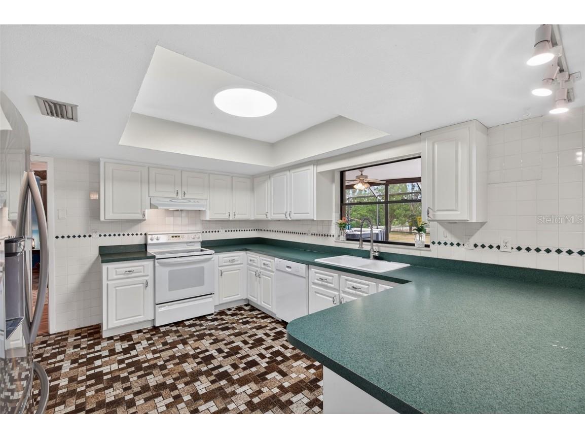 1825 Streetman Drive Lithia FL 33547 TB8440845 image15