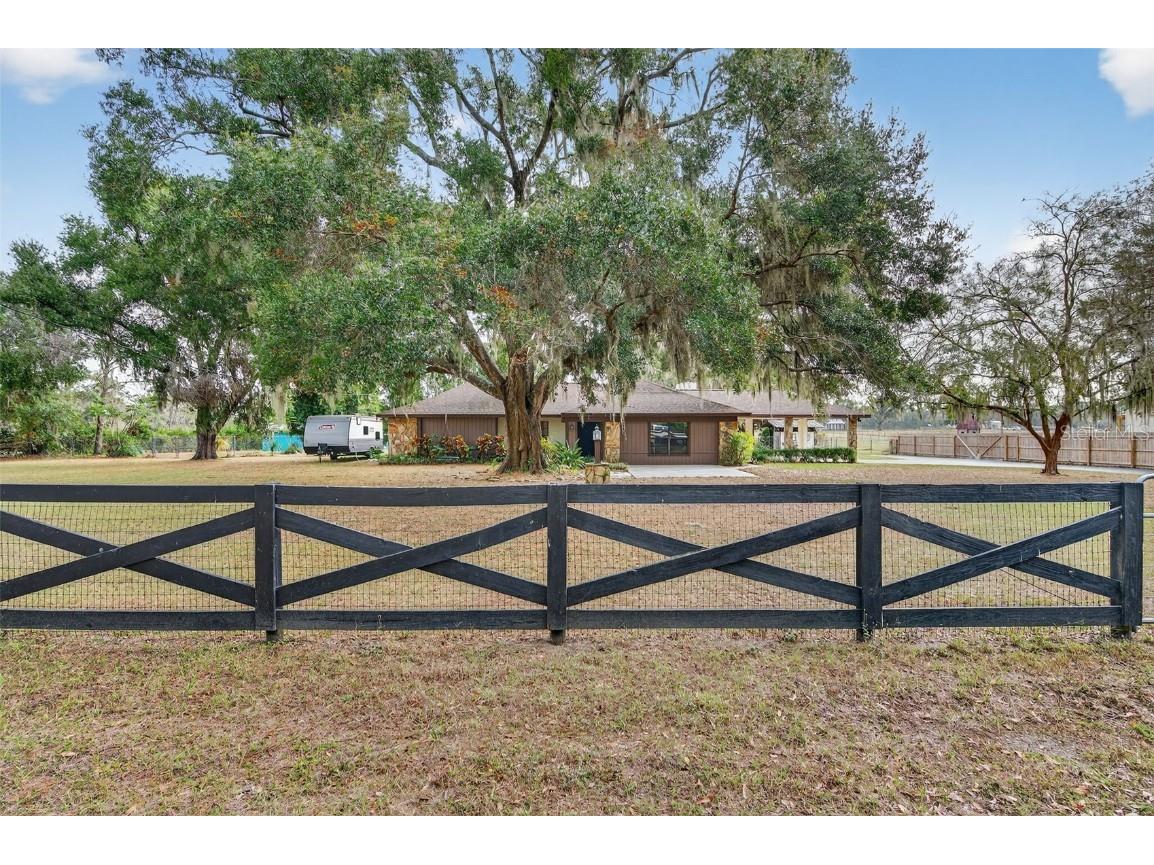 1825 Streetman Drive Lithia FL 33547 TB8440845 image3