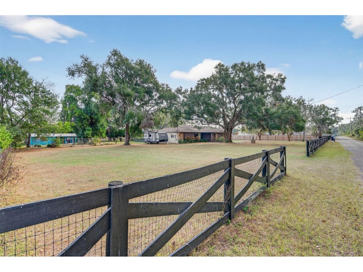 1825 Streetman Drive Lithia FL 33547 TB8440845 image73