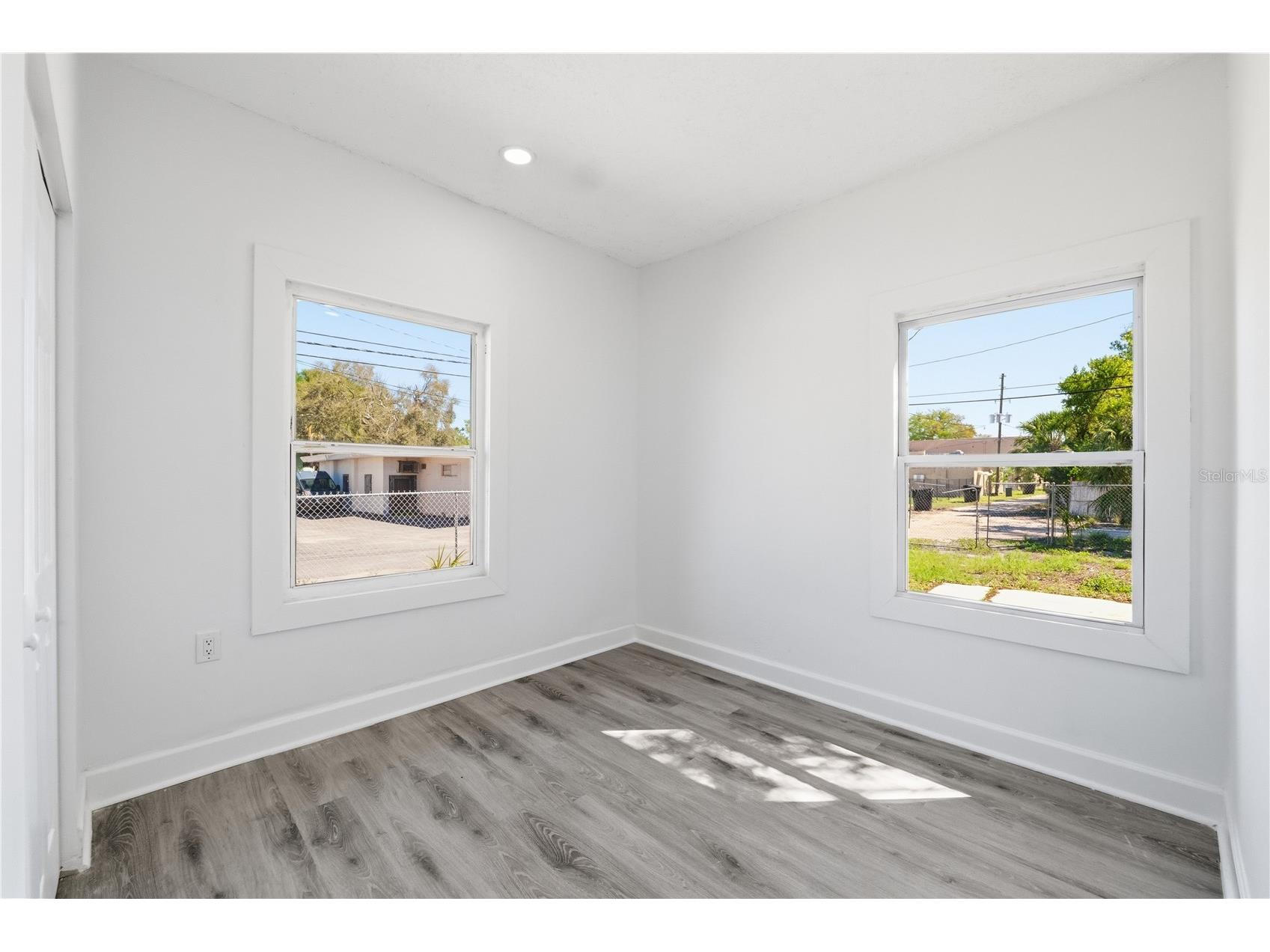 1826 19th Street S Saint Petersburg FL 33712 O6396037 image15