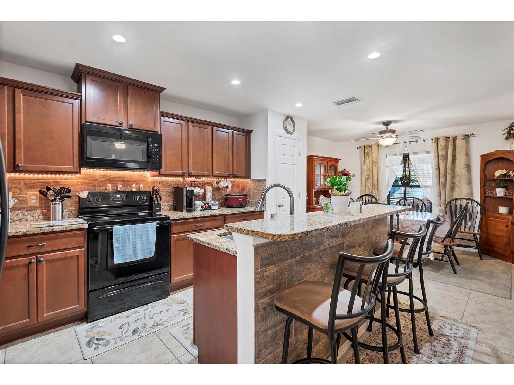 1826 SW Trafalgar Parkway Cape Coral FL 33991 D6147358 image7