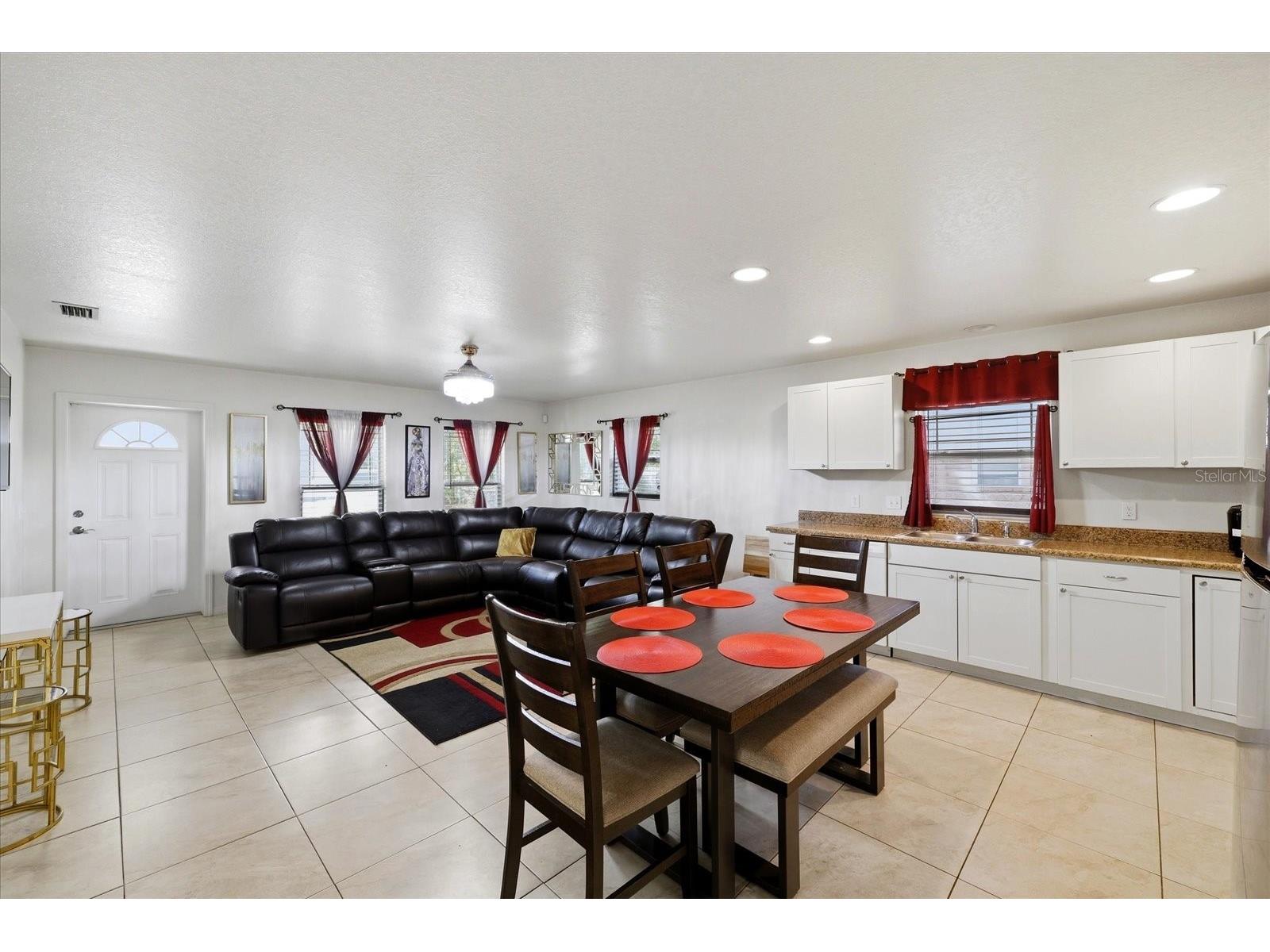 1827 48th Street S Saint Petersburg FL 33711 TB8486839 image12