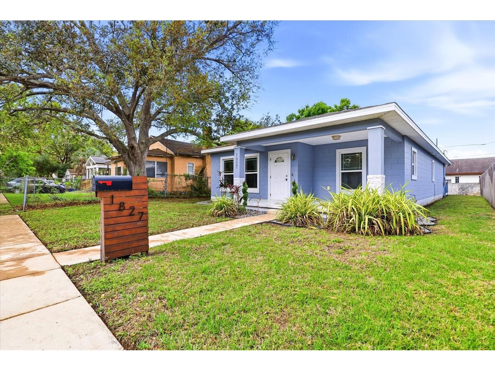 1827 48th Street S Saint Petersburg FL 33711 TB8486839 image2