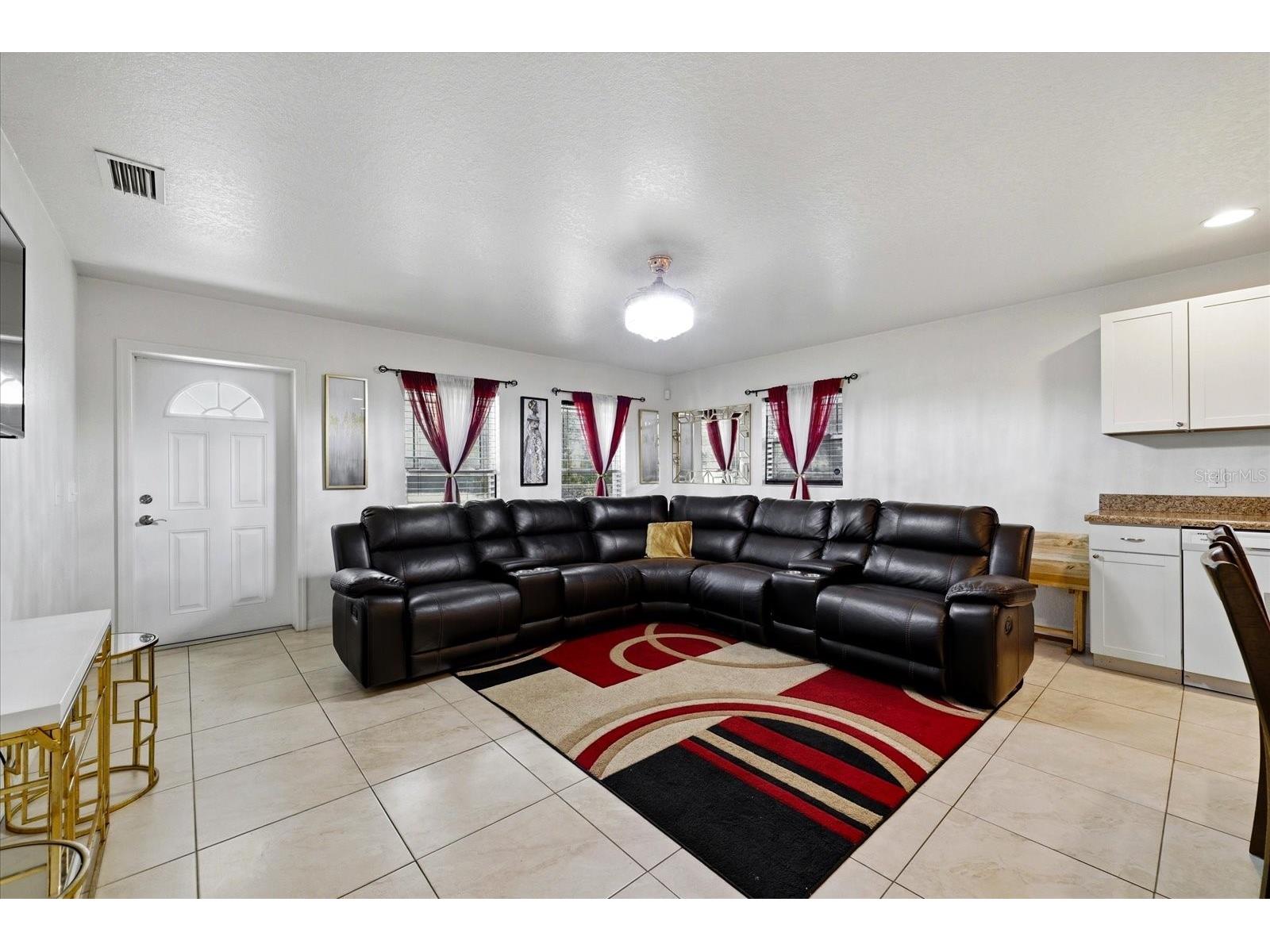 1827 48th Street S Saint Petersburg FL 33711 TB8486839 image4