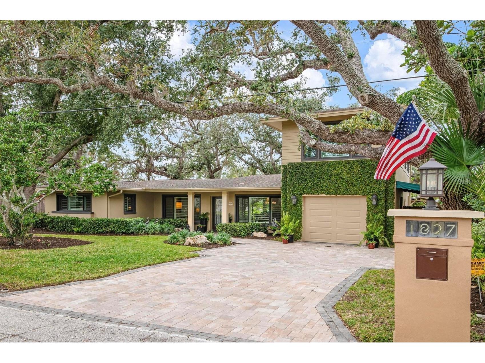 1827 Baywood Drive Sarasota FL 34231 - SARASOTA BAY A4633672 image2