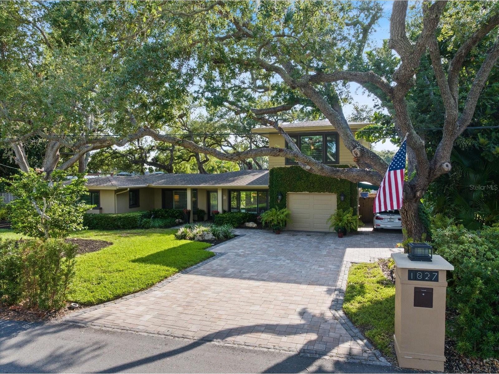 1827 Baywood Drive Sarasota FL 34231 - SARASOTA BAY A4697757 image2