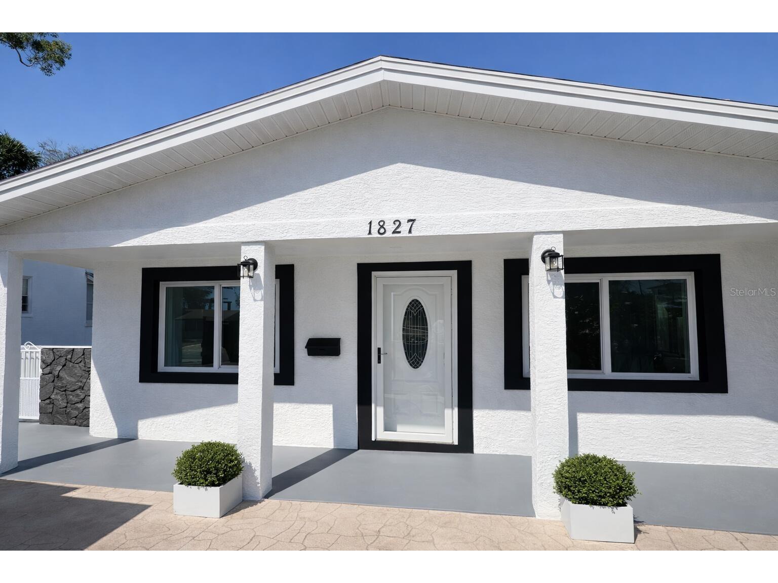 1827 Montana Avenue NE Saint Petersburg FL 33703 O6391367 image1