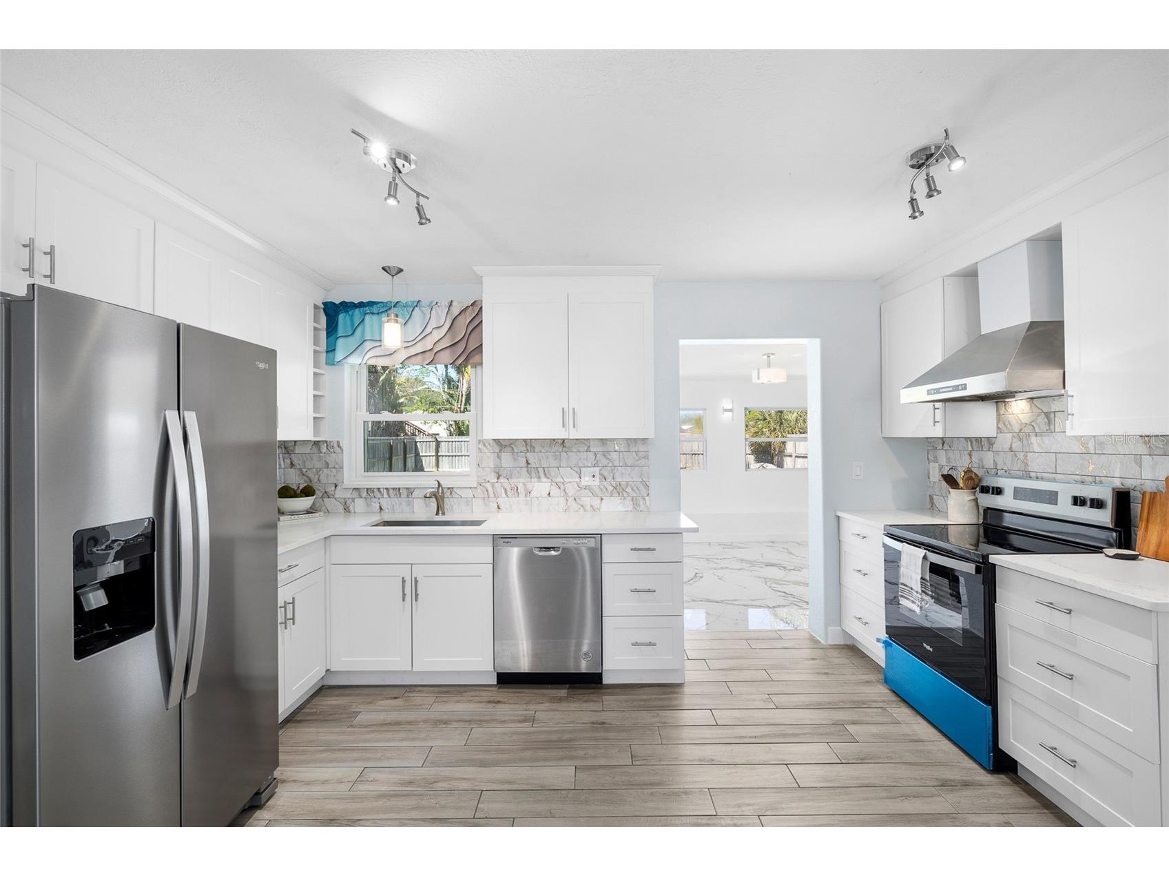 1827 Nevada Avenue NE Saint Petersburg FL 33703 A4682789 image9