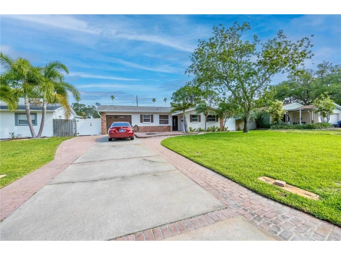 1827 Oklahoma Avenue NE Saint Petersburg FL 33703 TB8309551 image1