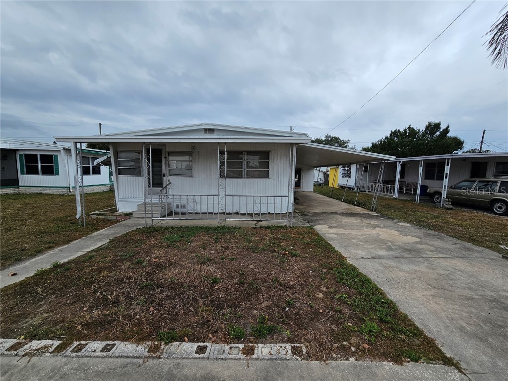 1827 Orange Drive Holiday FL 34691 W7870111 image1