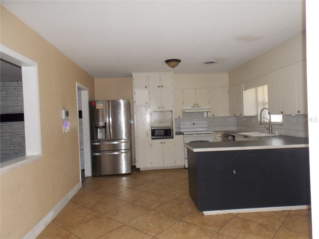 1827 SE 7th Avenue Ocala FL 34471 OM715257 image4