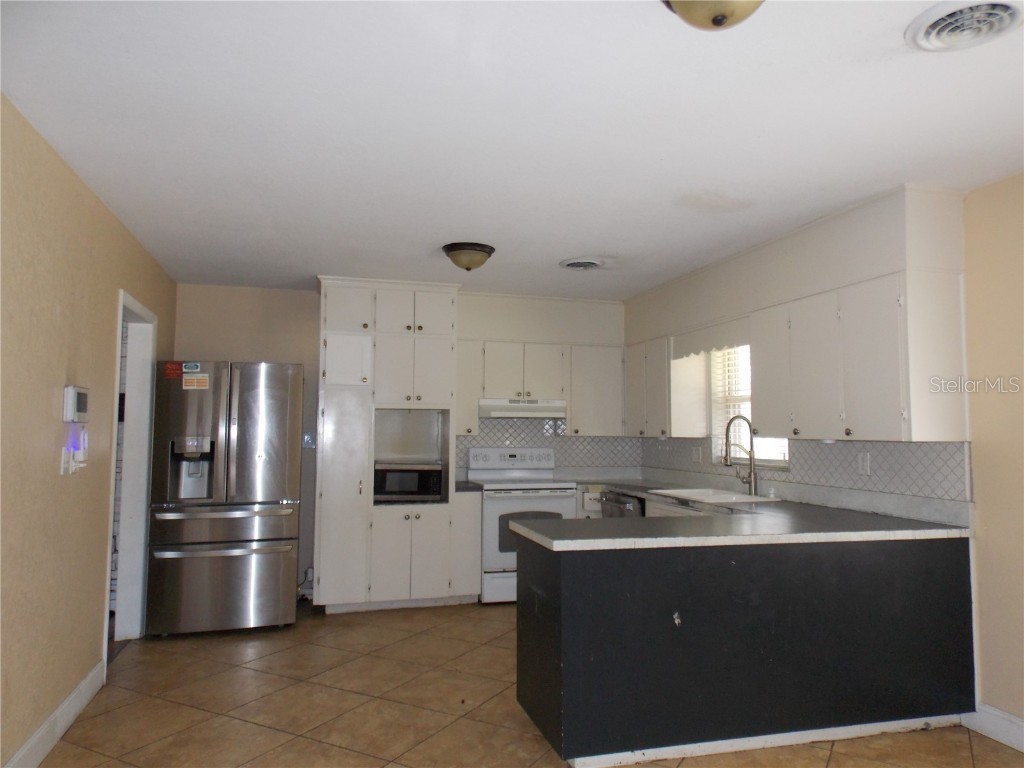 1827 SE 7th Avenue Ocala FL 34471 OM715257 image5