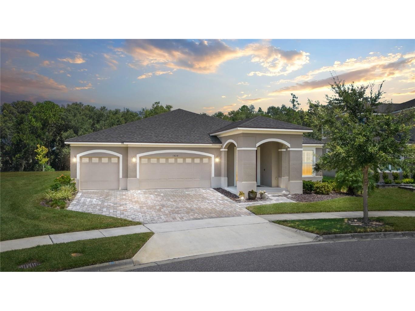 1828 Donahue Drive Ocoee FL 34761 - LAKE APOPKA O6143495 image1