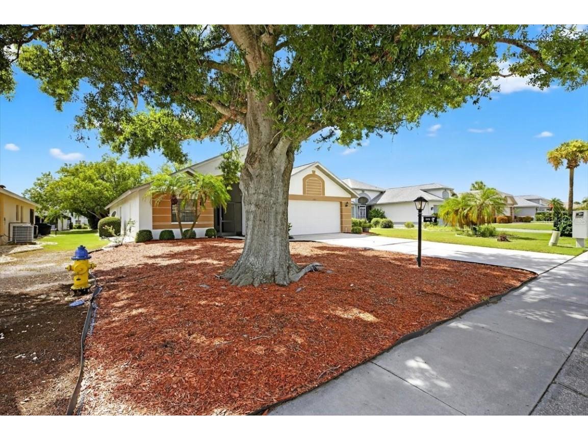 1828 E Del Webb Boulevard Sun City Center FL 33573 TB8418278 image39