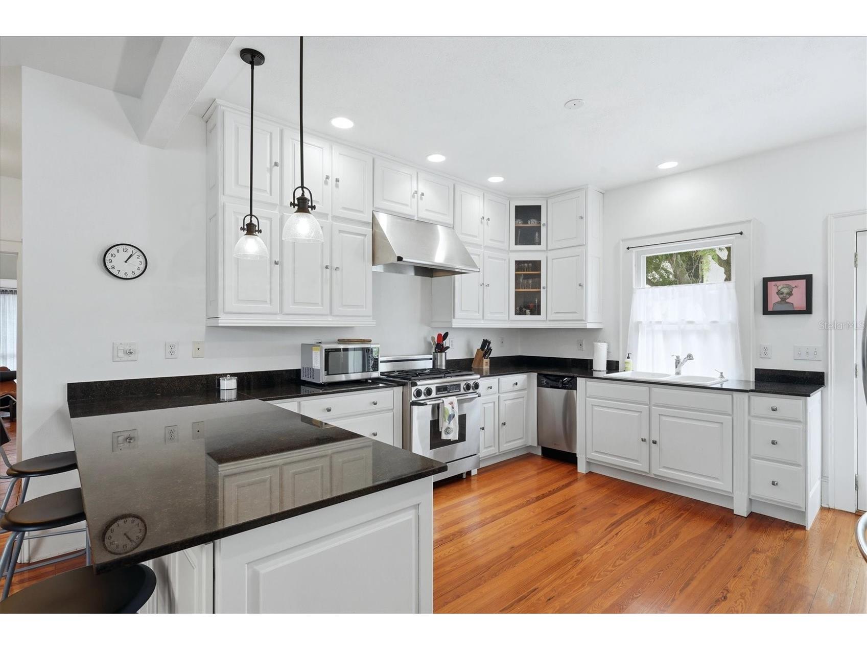 1828 Grove Street Sarasota FL 34239 A4694432 image16