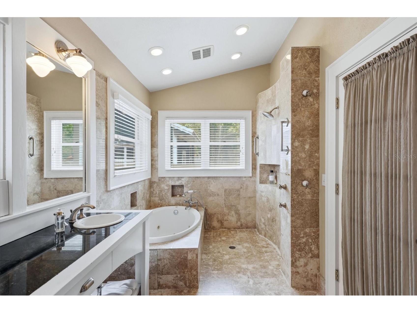 1828 Grove Street Sarasota FL 34239 A4694432 image20