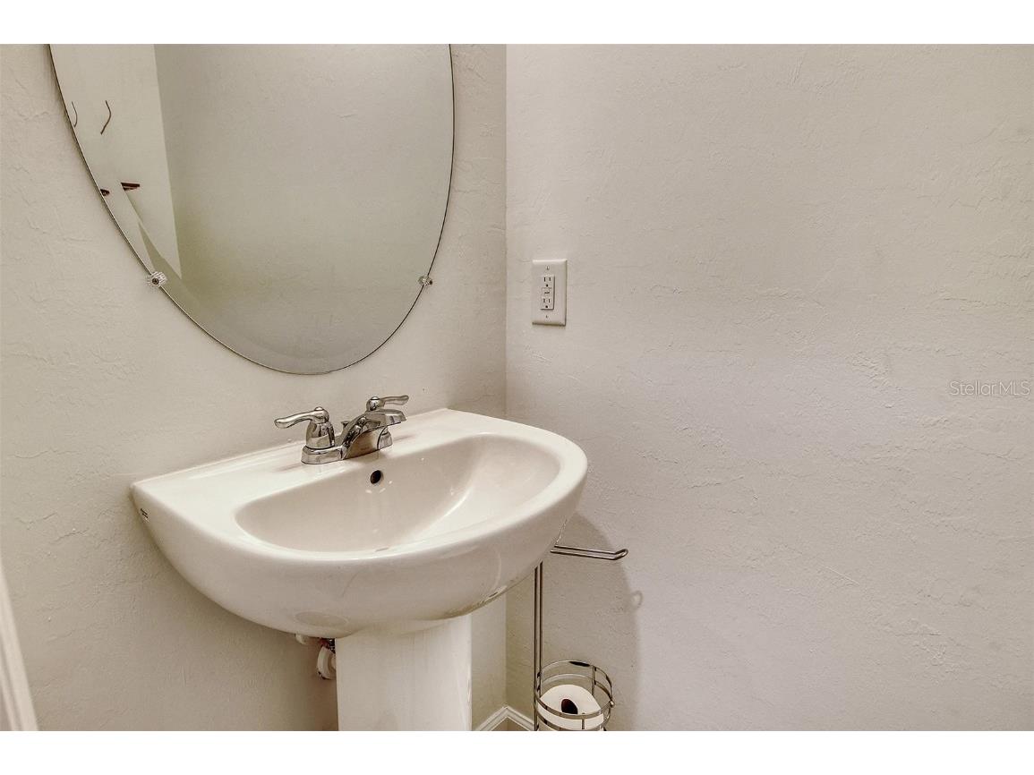 1828 Vanora Lane Sarasota FL 34240 A4662328 image10