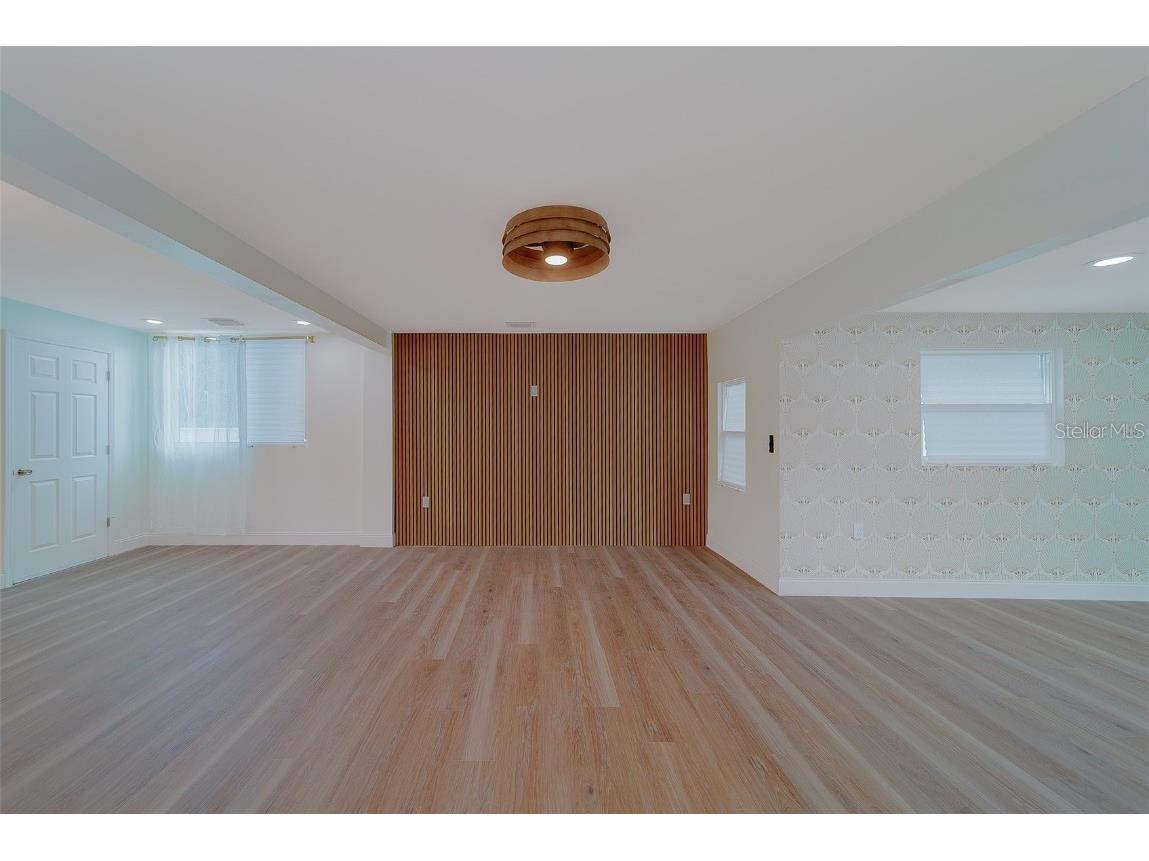 1829 27th Avenue N Saint Petersburg FL 33713 TB8449028 image18