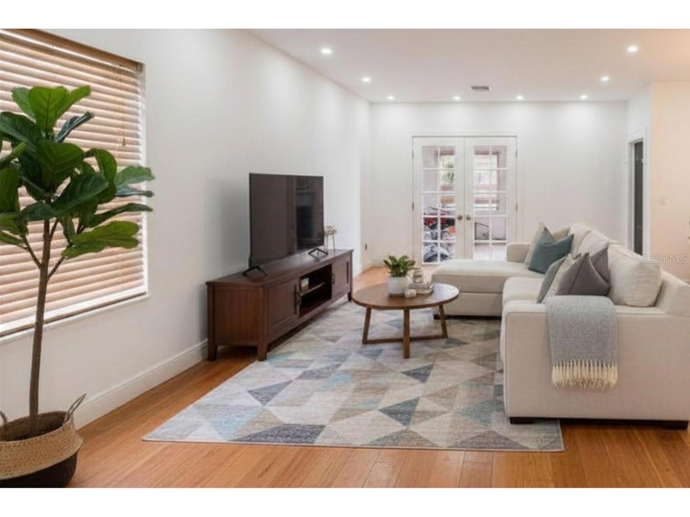 1829 5th Miami FL 33125 O6412208 image30