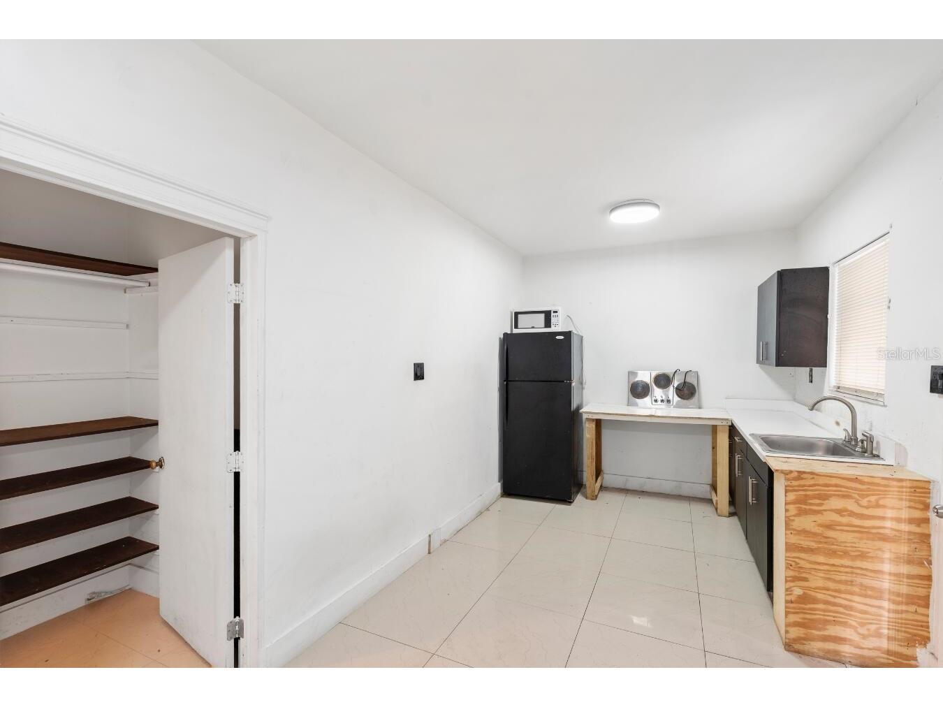 1829 5th Miami FL 33125 O6412208 image33