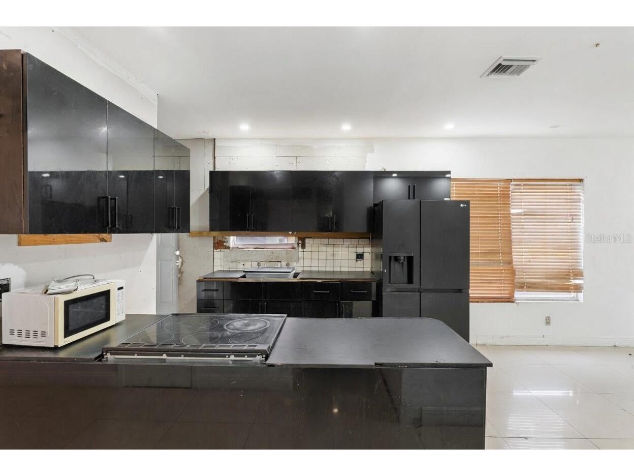 1829 5th Miami FL 33125 O6412208 image8