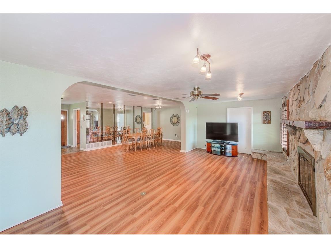 1829 Chateau Drive E Clearwater FL 33756 TB8430015 image10