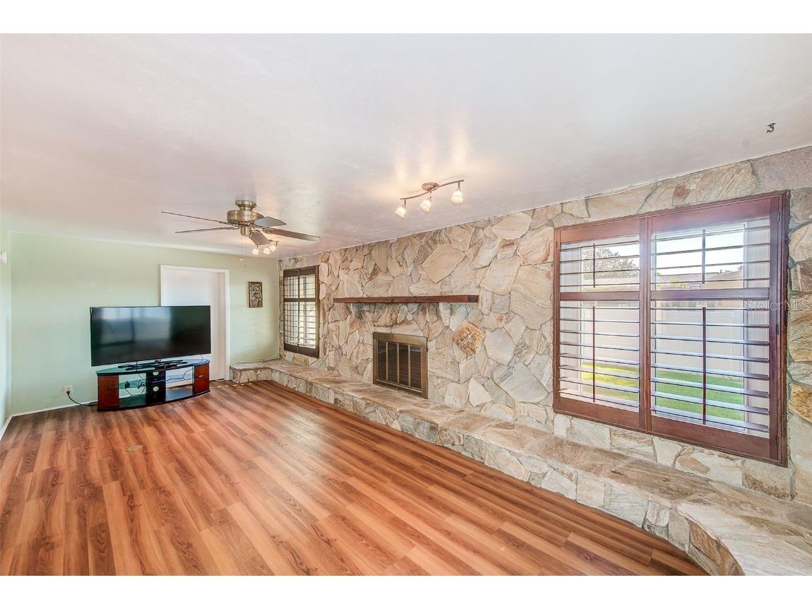 1829 Chateau Drive E Clearwater FL 33756 TB8430015 image11