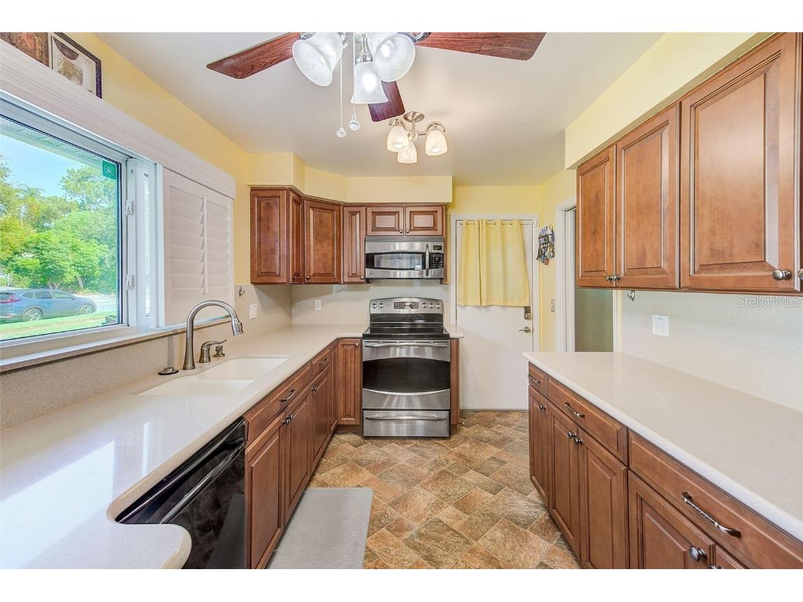 1829 Chateau Drive E Clearwater FL 33756 TB8430015 image13