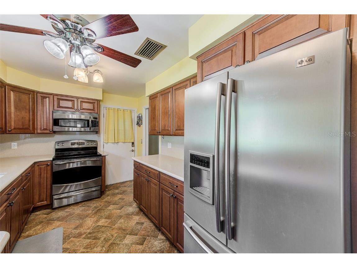 1829 Chateau Drive E Clearwater FL 33756 TB8430015 image15