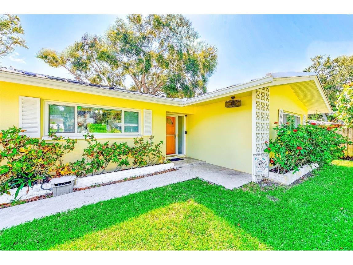 1829 Chateau Drive E Clearwater FL 33756 TB8430015 image3