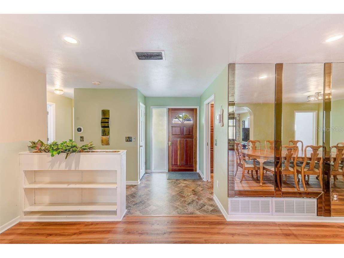 1829 Chateau Drive E Clearwater FL 33756 TB8430015 image4