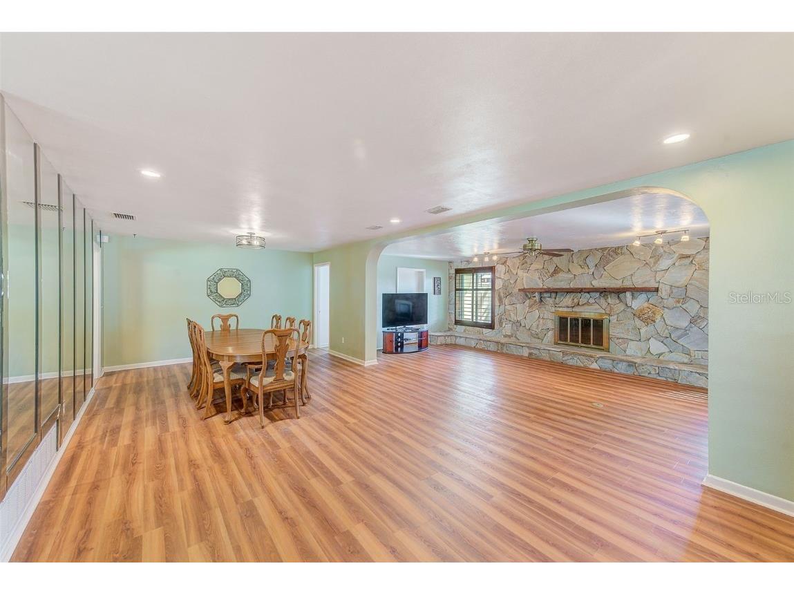 1829 Chateau Drive E Clearwater FL 33756 TB8430015 image5