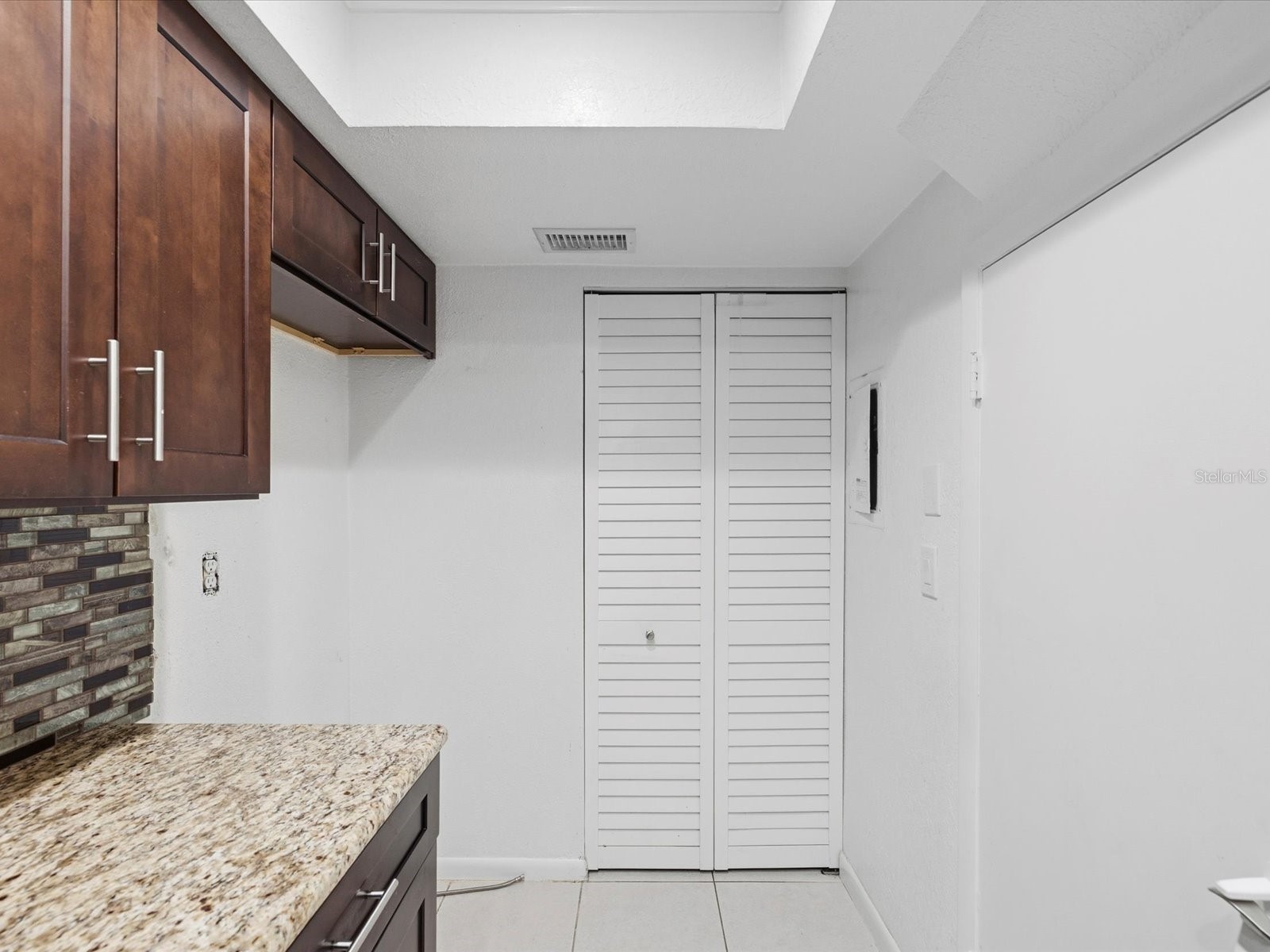 1829 Clearbrooke Drive Clearwater FL 33760 TB8457631 image4