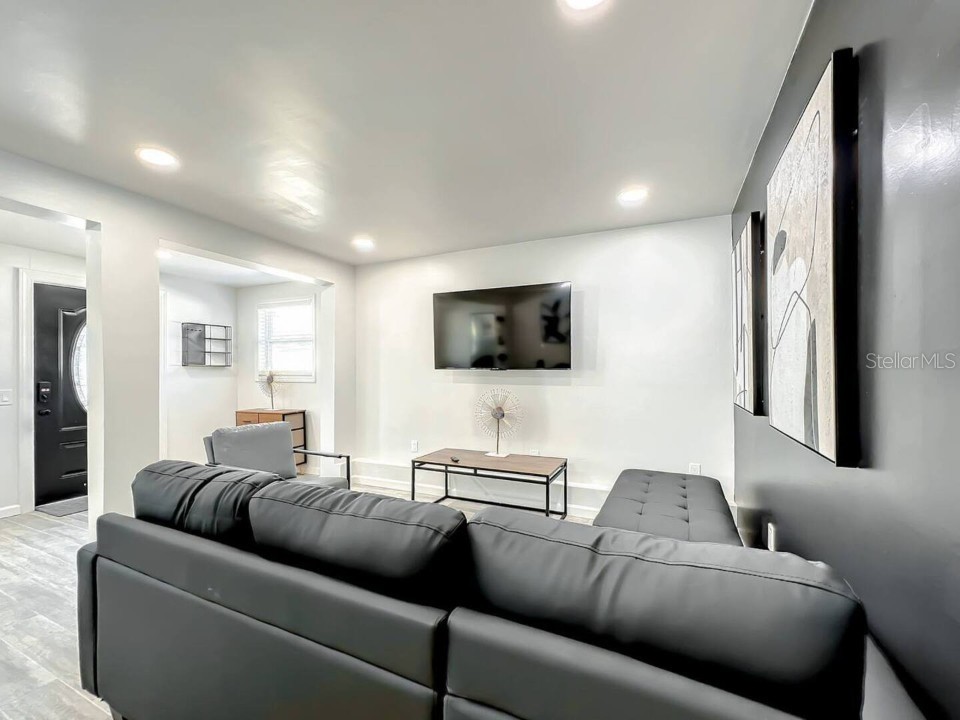 1829 Hollenbeck Drive Orlando FL 32806 O6385872 image22
