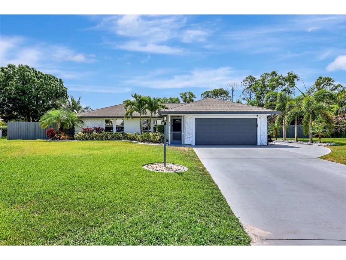 1829 NE Avenida Dracaena, Jensen Beach, FL, 34957 MLS U8242518