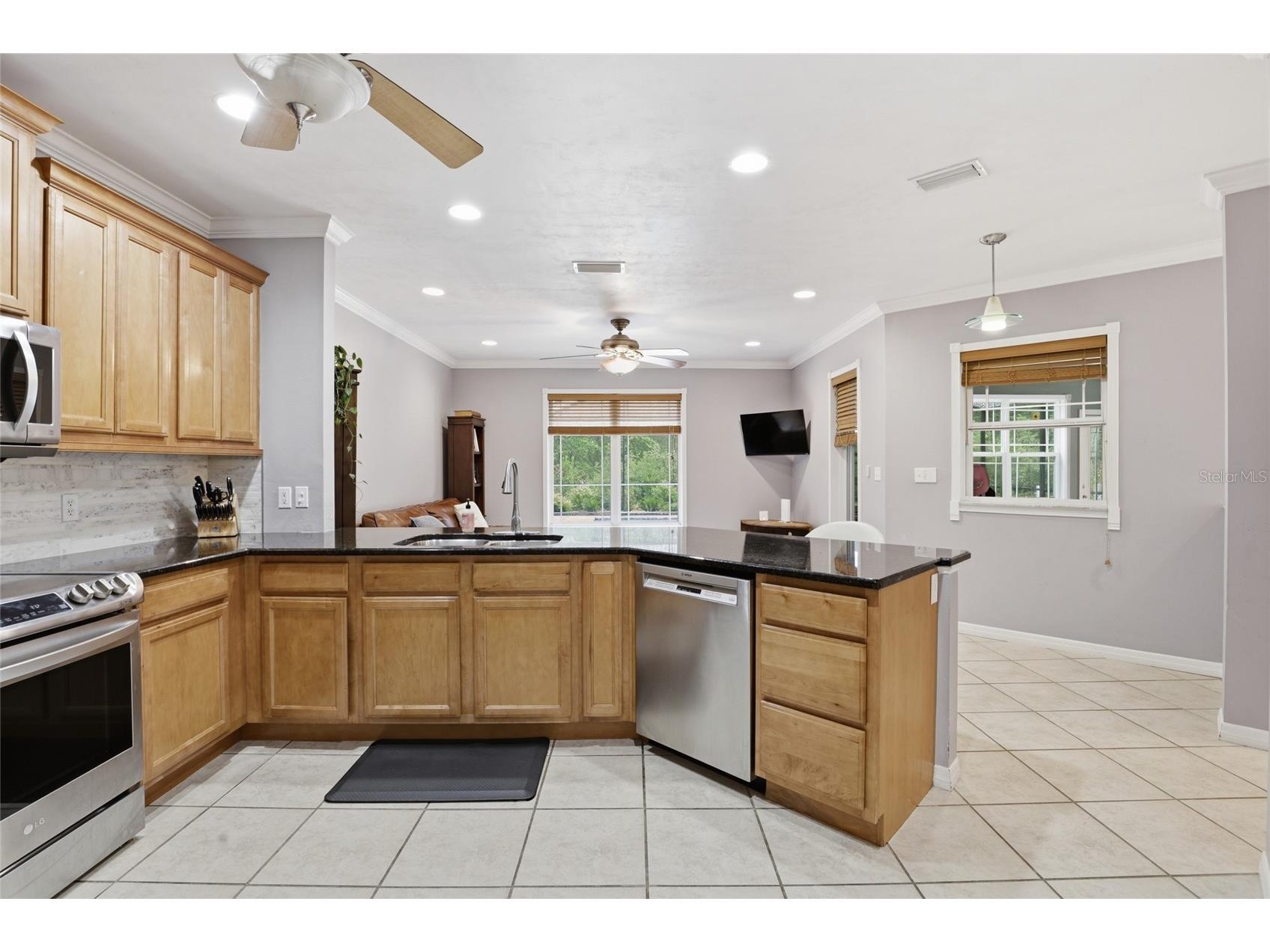 1829 NW 34th Street Gainesville FL 32605 GC536966 image12