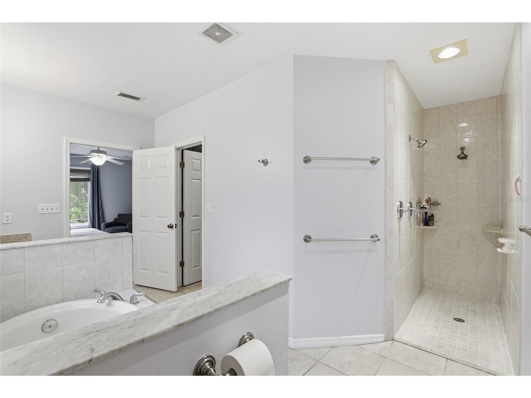 1829 NW 34th Street Gainesville FL 32605 GC536966 image27