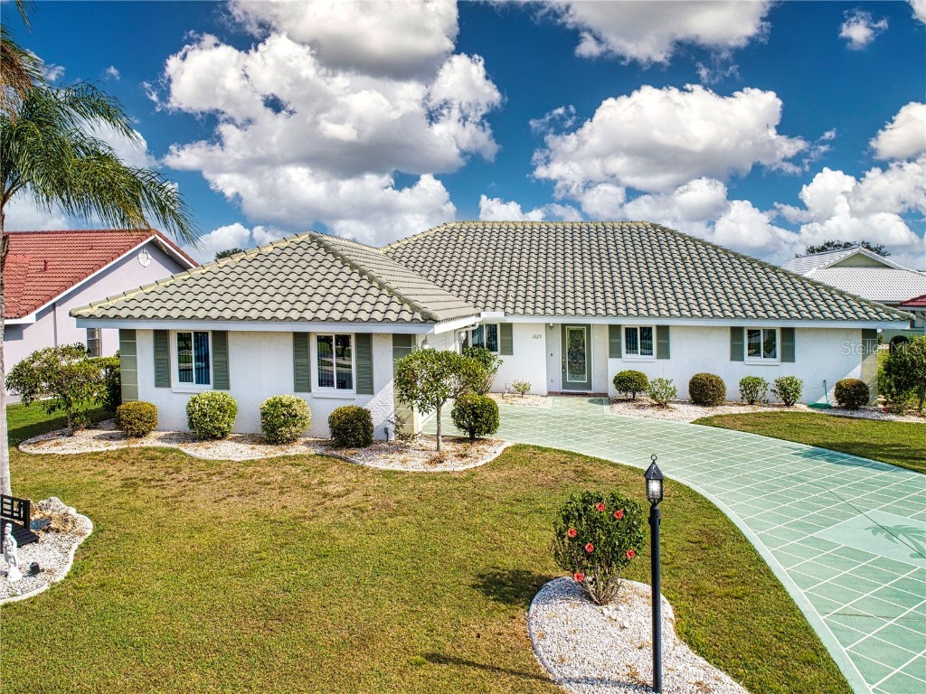 1829 Wolf Laurel Drive Sun City Center FL 33573 T3454085 image1