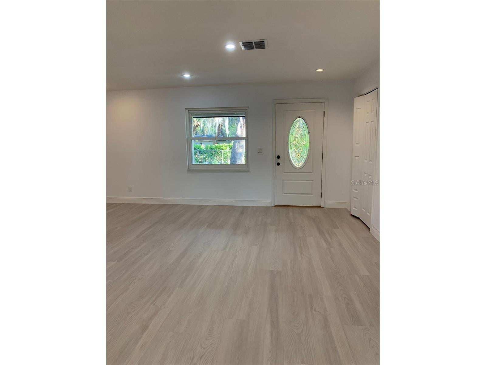 183 E Grand Bend Avenue Lake Mary FL 32746 O6423726 image2