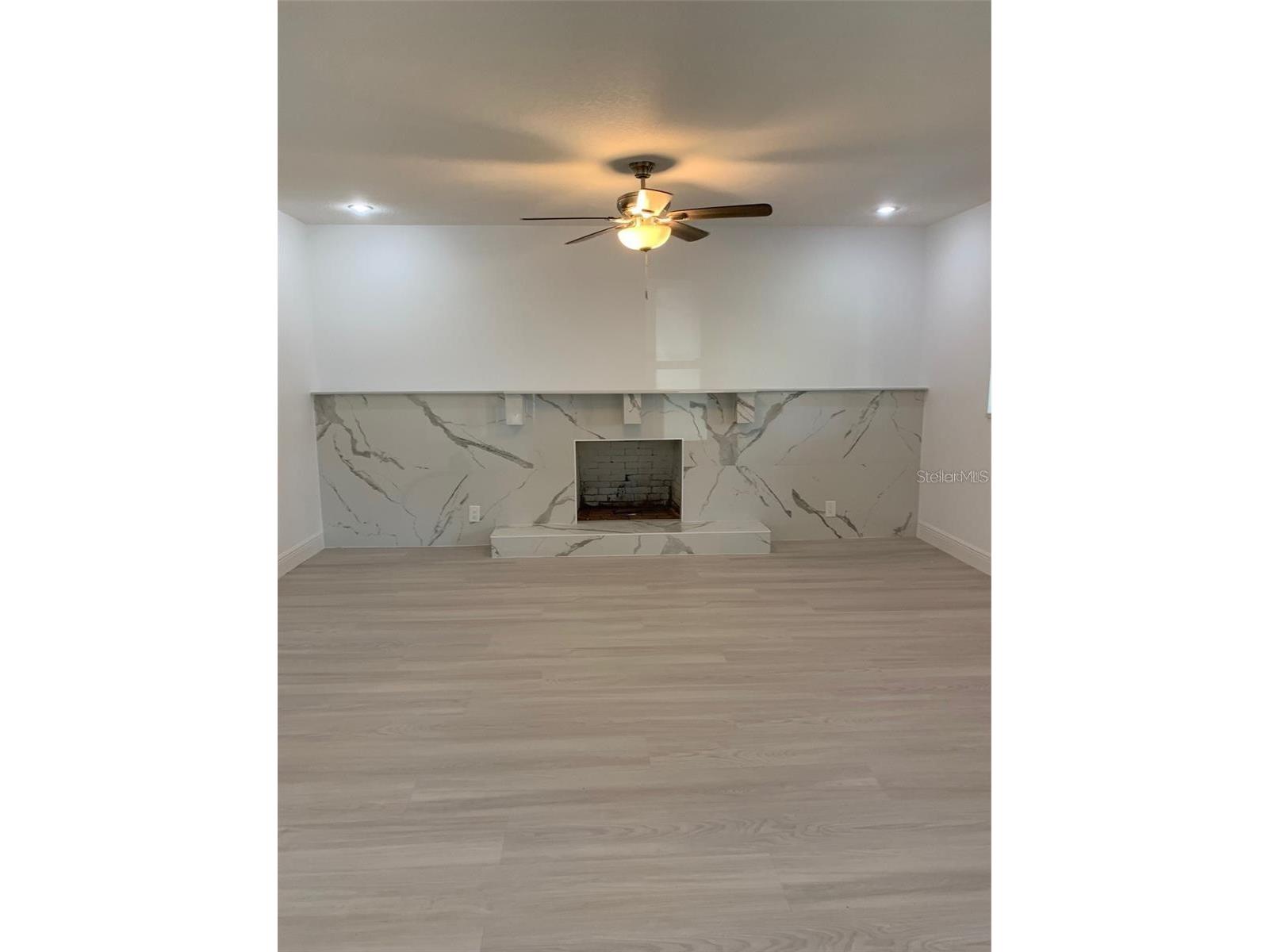 183 E Grand Bend Avenue Lake Mary FL 32746 O6423726 image3