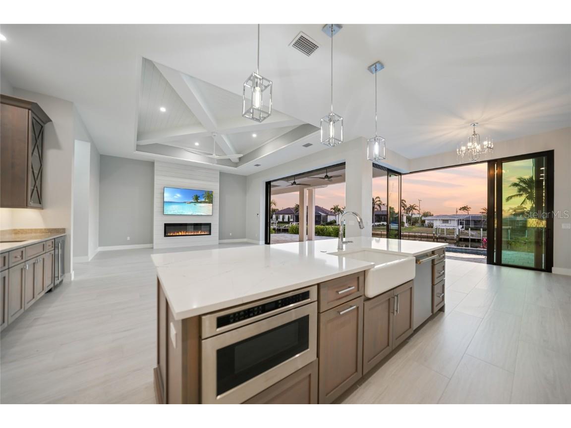 183 Maria Court Punta Gorda FL 33950 C7504383 image5