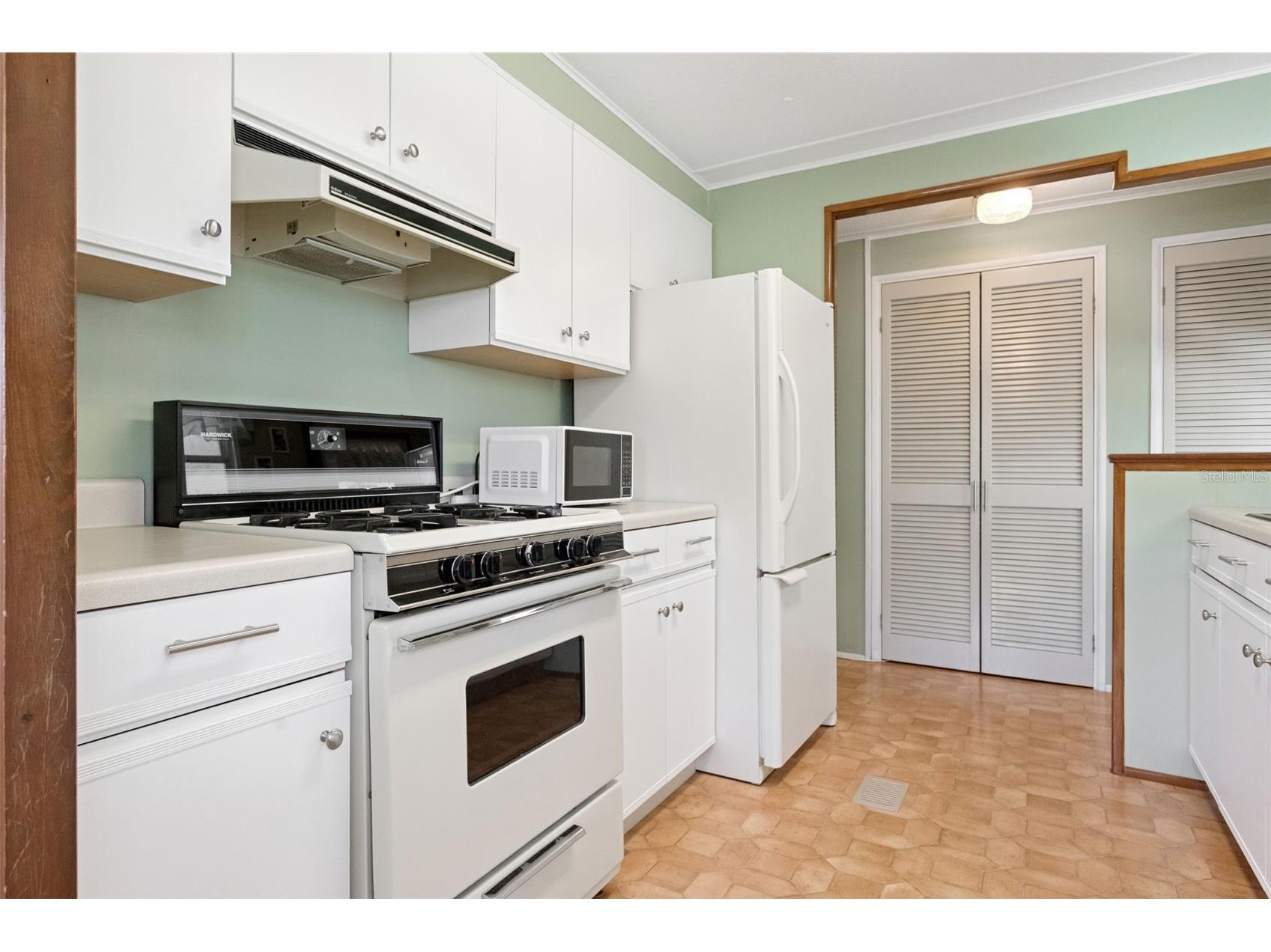 183 Philadelphia Boulevard #22 Palm Harbor FL 34684 - LAKE TARPON TB8472173 image14